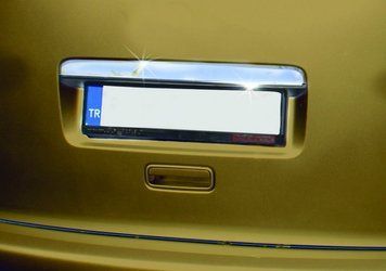 Volkswagen Caddy 2010-2015 Накладка над номером (1 дверн, нерж) Пряма без напису, OmsaLine - Італійська нержавійка 7520052/1 фото