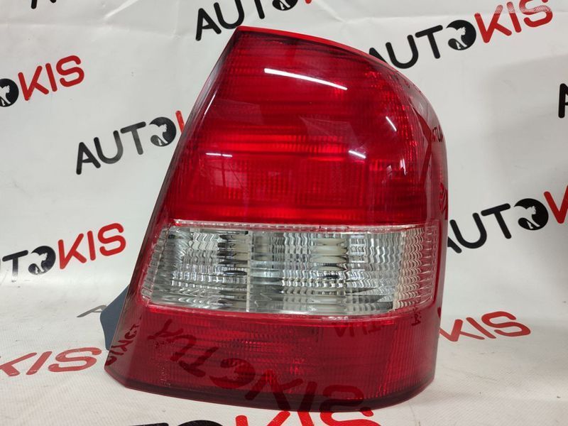 Правий задній ліхтар Mazda 323 1998-2003 F/S Sedan FP 3475 F2-E фото
