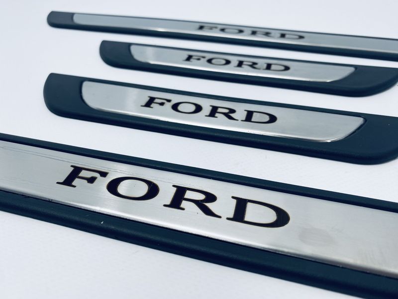Накладки на пороги Ford Kuga 1 2008+ (хром-пласт) TAN24 00-00011728/22 фото