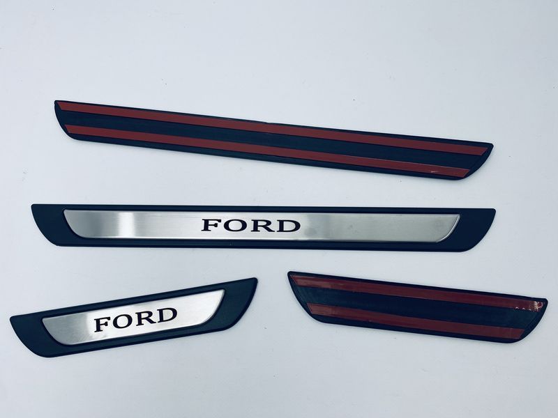 Накладки на пороги Ford Kuga 1 2008+ (хром-пласт) TAN24 00-00011728/22 фото