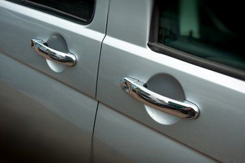 Volkswagen T6 З 2015 року Накладки на ручки (нержавійка) 3 штуки. OmsaLine - Італійська нержавійка 7522041/5 фото