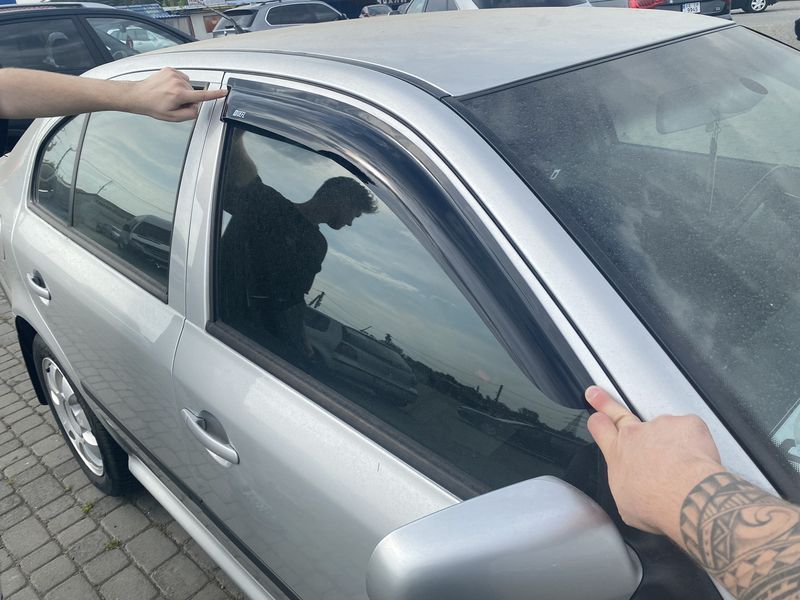 Дефлектори вікон Skoda Octavia A5 2004-2013 Sedan/HB накладні (DEFL) Q2 00-00014479 фото