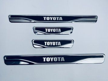 Накладки на пороги Toyota Highlander 1 2000-2008 (хром-карбон) TAN24 00-00011780/33 фото