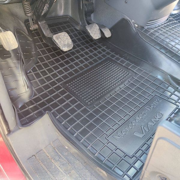 Автомобільні килимки в салон для Mercedes Viano / Vito (2007>) AG11230 фото