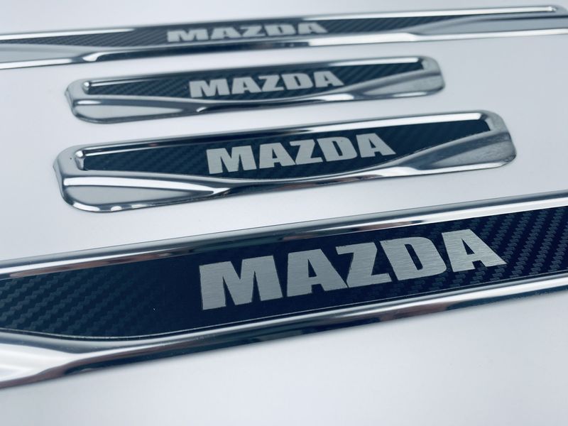 Накладки на пороги Mazda 626 (хром-карбон) TAN24 00-00011766/7 фото