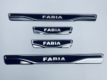 Накладки на пороги Skoda Fabia 2 2008-2014 (хром-карбон) TAN24 00-00011681/1 фото