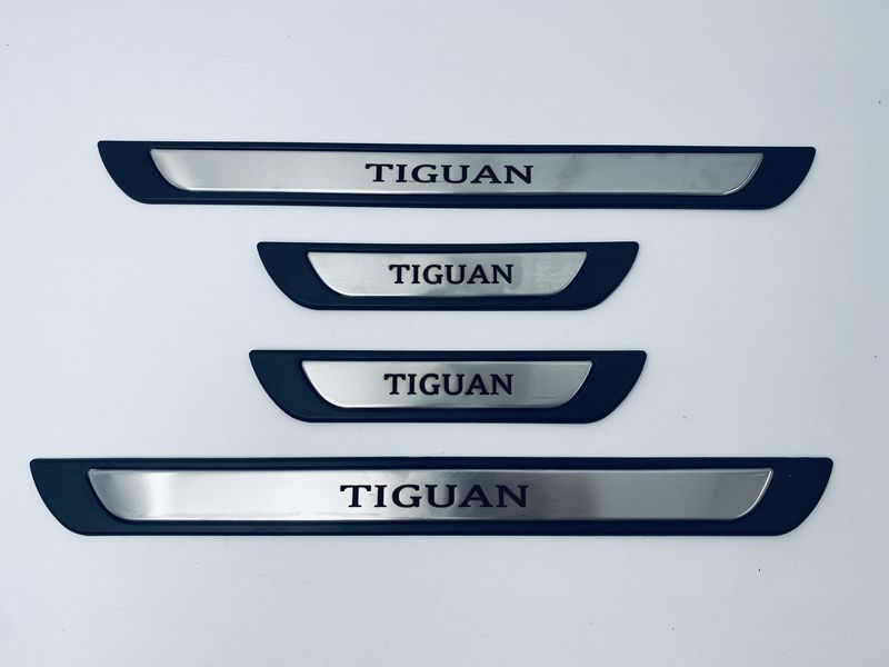 Накладки на пороги Volkswagen Tiguan 2 2016+ (хром-пласт) TAN24 00-00011726 фото