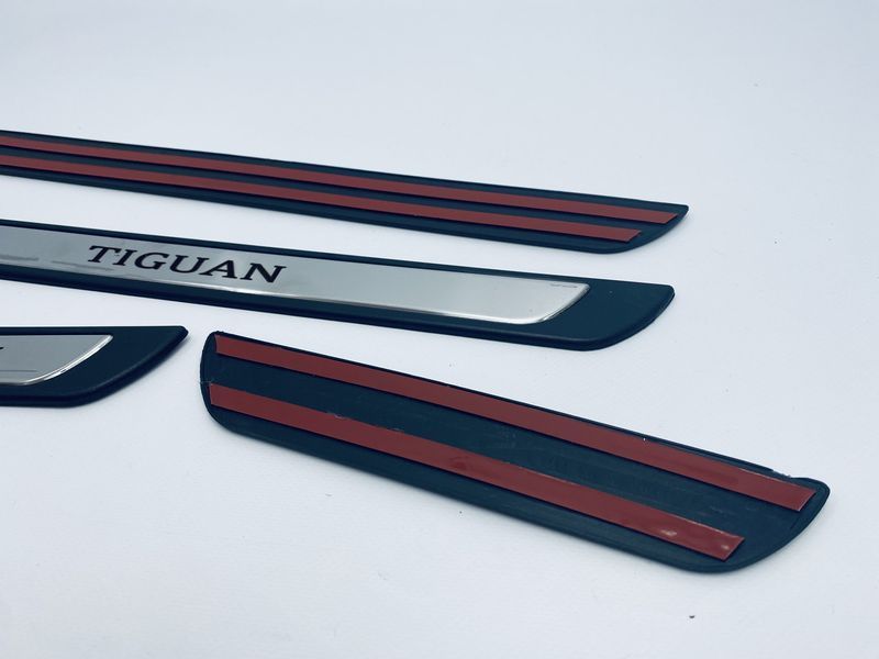 Накладки на пороги Volkswagen Tiguan 2 2016+ (хром-пласт) TAN24 00-00011726 фото