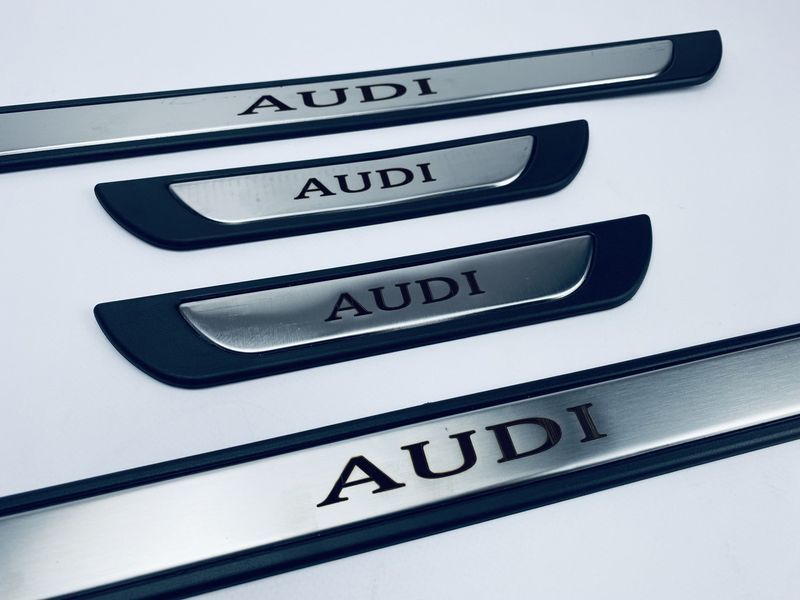 Накладки на пороги для Audi Q3 2020+ (хром-пласт) TAN24 00-00014074/8 фото