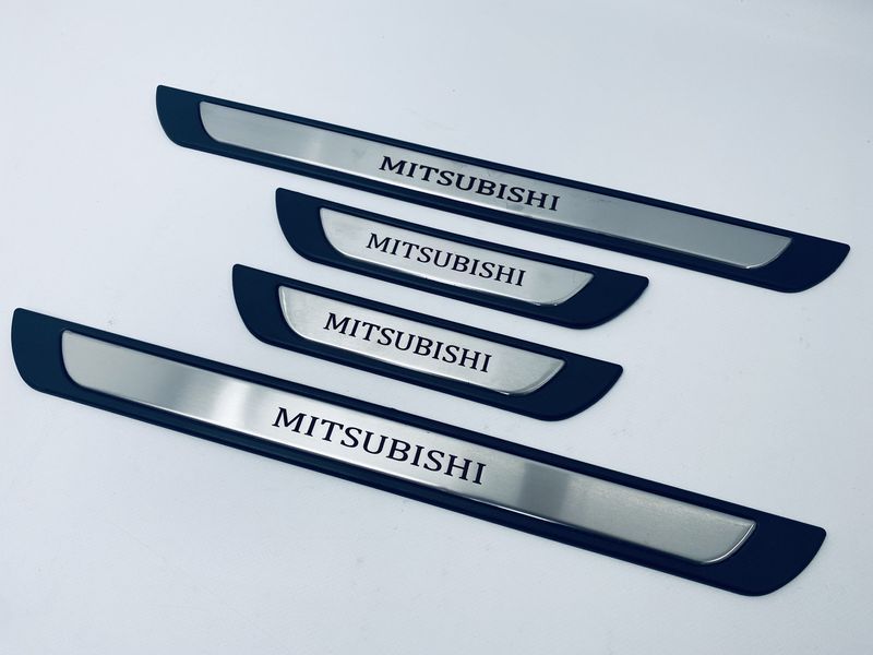 Накладки на пороги Mitsubishi Outlander XL 2007-2012 (хром-пласт) TAN24 00-00011738/19 фото
