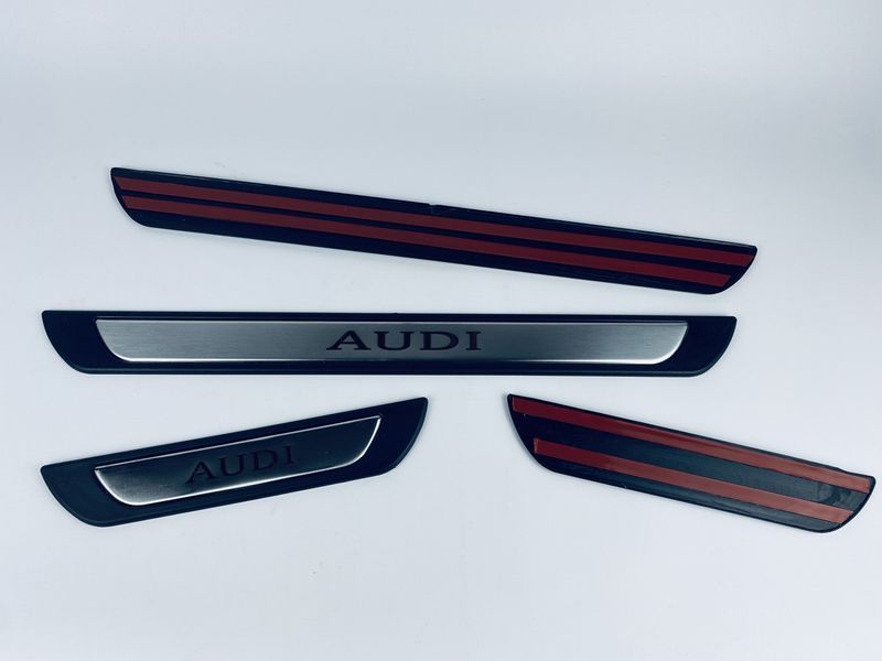 Накладки на пороги для Audi Q5 2017+ (хром-пласт) TAN24 00-00014074/5 фото