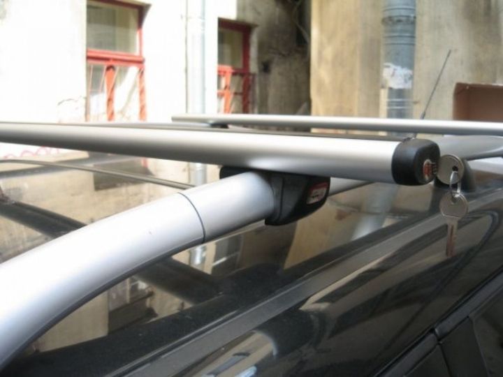 Багажник на релінги для Toyota Corolla (E10), mk VII kombi 1993-1997 Futura Aero 1.2 346359744 фото