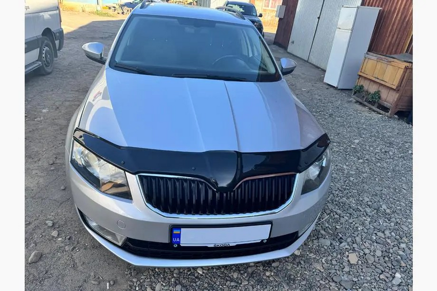 Дефлектор капоту Skoda Octavia 2013-2017 30710113-010409-30010101 фото