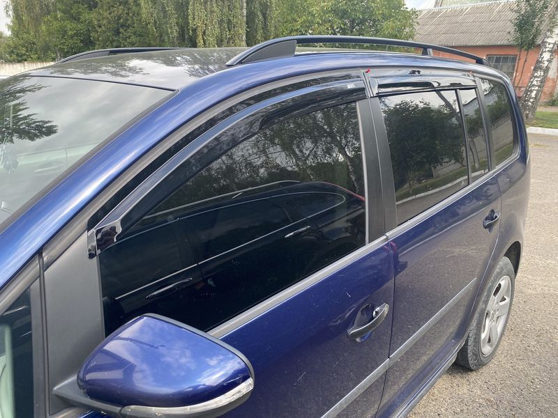 Дефлектори вікон Volkswagen Touran 2003-2015 накладні (DEFL) Q2 00-00014499 фото