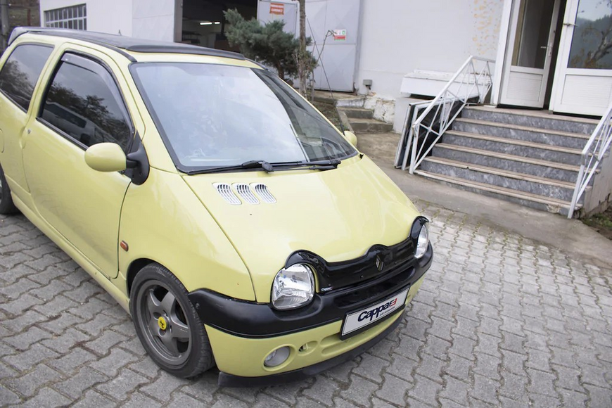 Дефлектор капоту Renault Twingo 2007-2014 6882K555 фото