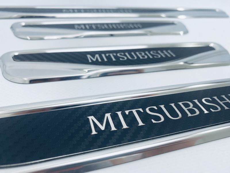 Накладки на пороги Mitsubishi Carisma 1995-2004 (хром-карбон) TAN24 00-00011768/6 фото