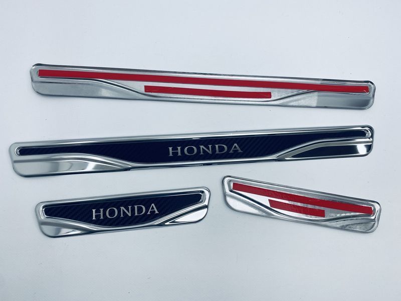 Накладки на пороги Honda Civic 8 2006-2011 (хром-карбон) TAN24 00-00011762 фото